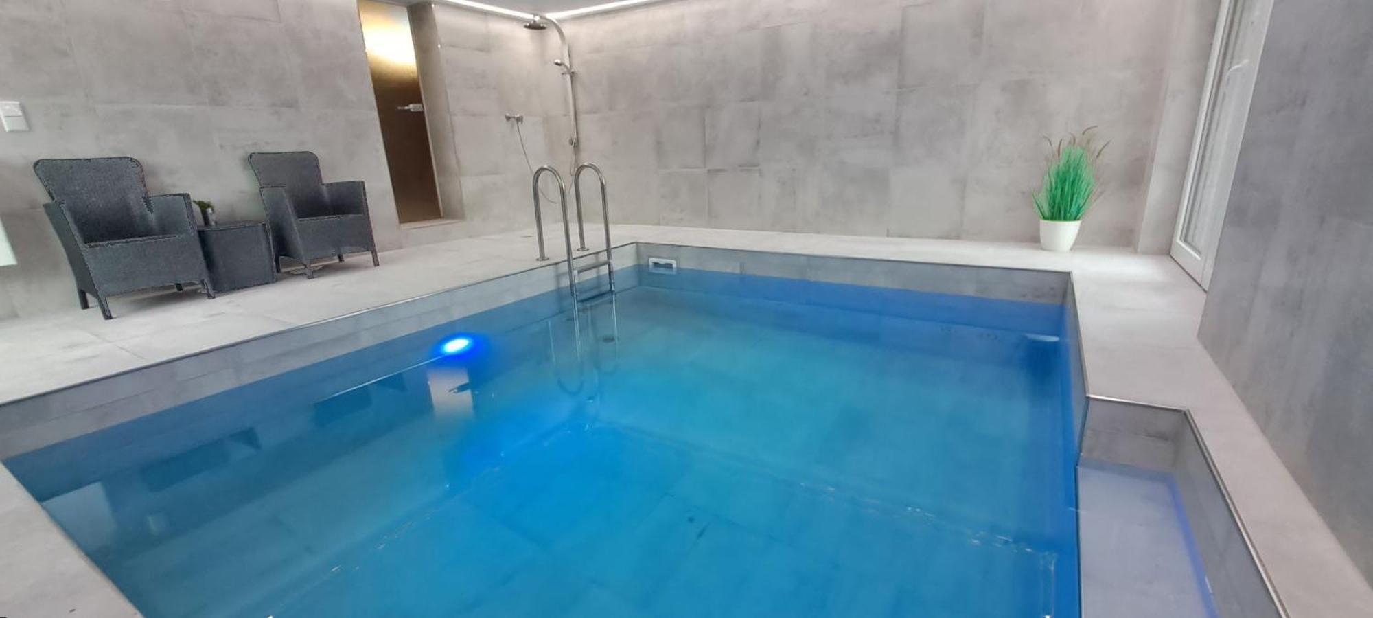 Vogelsang Vo, Schwimmbad, Sauna Sierksdorf