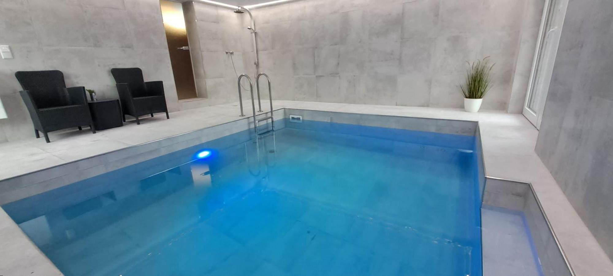 Vogelsang Vo, Schwimmbad, Sauna * Sierksdorf