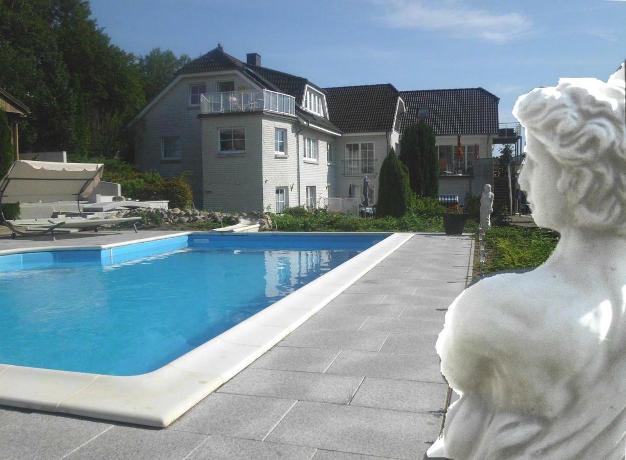Apartment Vogelsang Vo, Schwimmbad, Sauna Sierksdorf